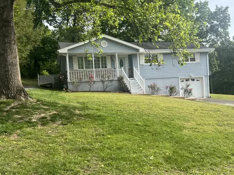 212 Echo Hill Dr, Rossville, GA 30741