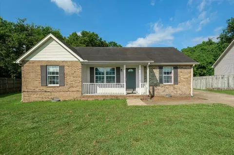 909 Deal Ct, Smyrna, TN 37167