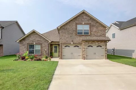 1141 Gentry Dr, Clarksville, TN 37043