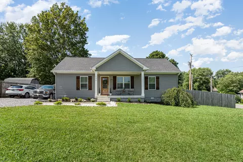 586 Phelps St, Greenbrier, TN 37073