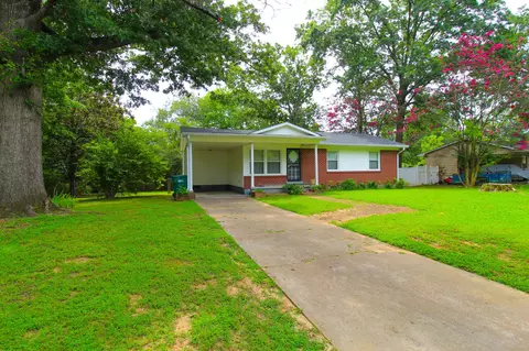 96 Almo Dr, Jackson, TN 38305