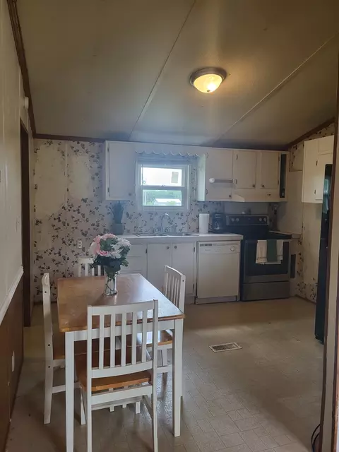 515 Perkins St, Decherd, TN 37324 photo 6