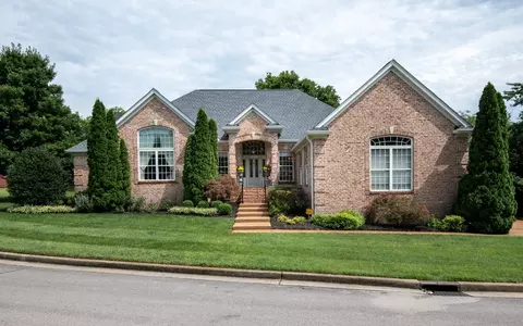 6220 Palomar Ct, Nashville, TN 37211