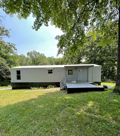 108 London Ln, Portland, TN 37148