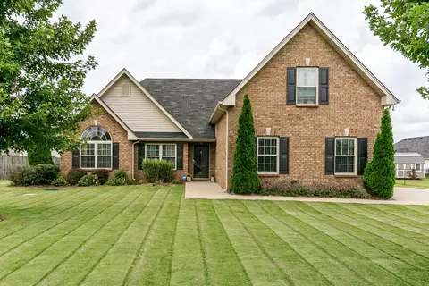 1208 Round Rock Dr, Murfreesboro, TN 37128