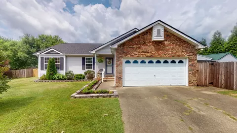 4003 Awe Inspiring Dr, Greenbrier, TN 37073