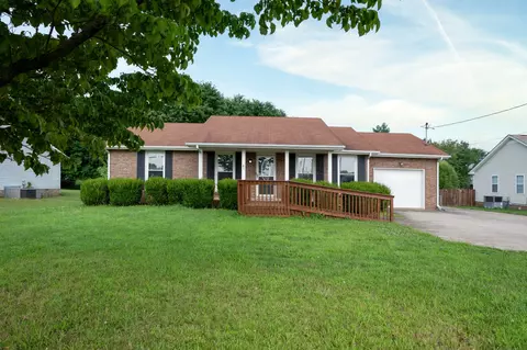 3704 Trenton Rd, Clarksville, TN 37040