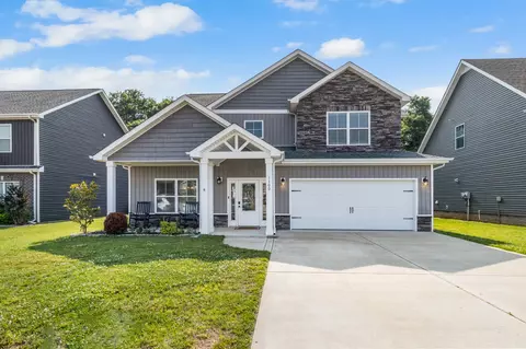 1100 Thrasher Dr, Clarksville, TN 37040