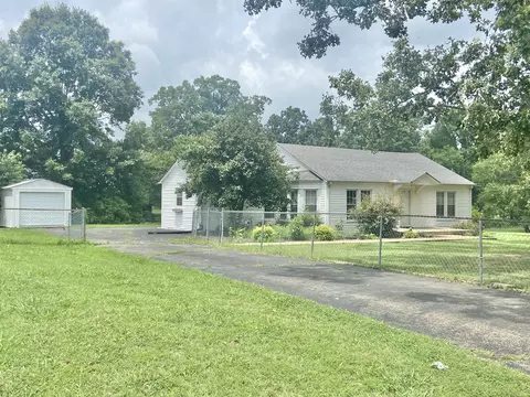921 Wesley Chapel Rd, Lawrenceburg, TN 38464