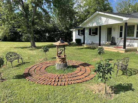 2861 Carpenter Bridge Rd, Columbia, TN 38401