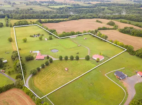 5421 Newberry Rd, Cedar Hill, TN 37032