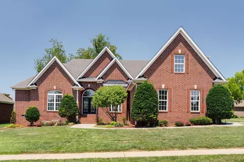 201 Keene Vly N, Hendersonville, TN 37075