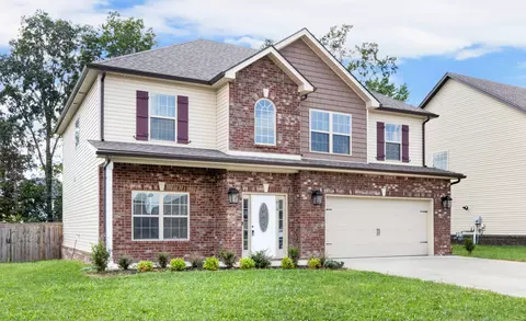 610 Tacoma Dr, Clarksville, TN 37043