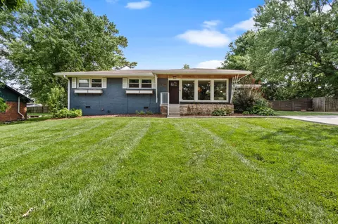 481 Hogan Rd, Nashville, TN 37220