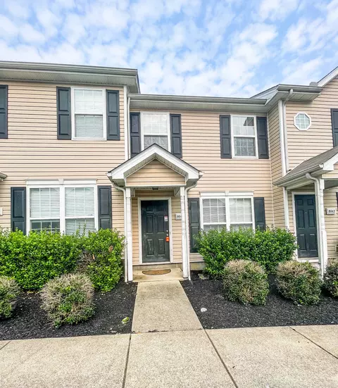 8044 Logan Dr, La Vergne, TN 37086