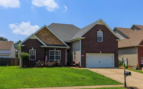 1237 Chinook Cir, Clarksville, TN 37042