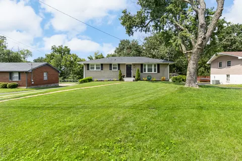 242 Jacksonian Dr, Hermitage, TN 37076