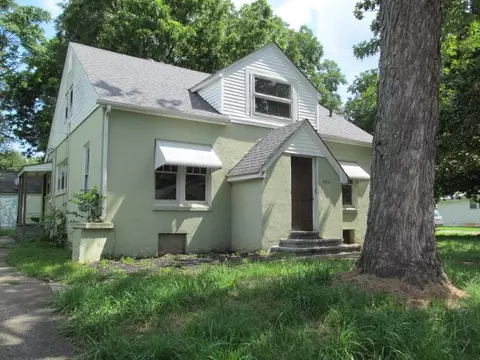 408 2nd St, Lawrenceburg, TN 38464