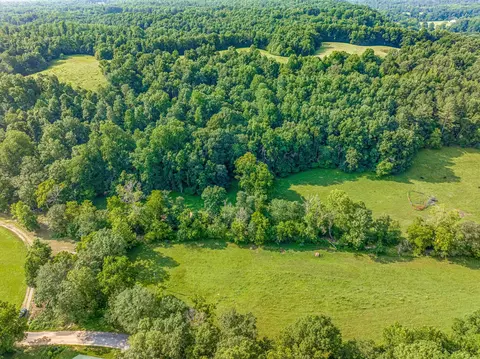 1 Grindstone Hollow Rd, Dickson, TN 37055