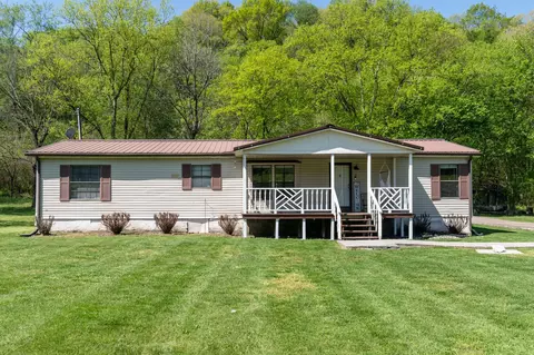 8390 W Sheepneck Rd, Mount Pleasant, TN 38474