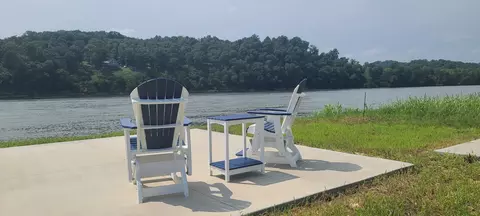 2181 Hardin Bottom River Rd, Clifton, TN 38425