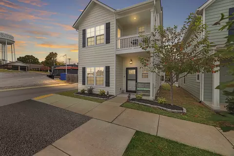 2013 Village Park Cir, Old Hickory, TN 37138