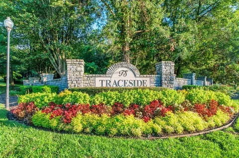5037 Traceway Dr, Nashville, TN 37221