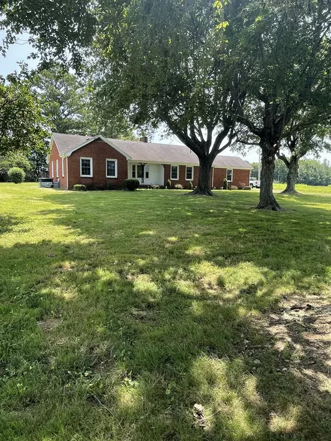 161 Old Highway 52, Lafayette, TN 37083