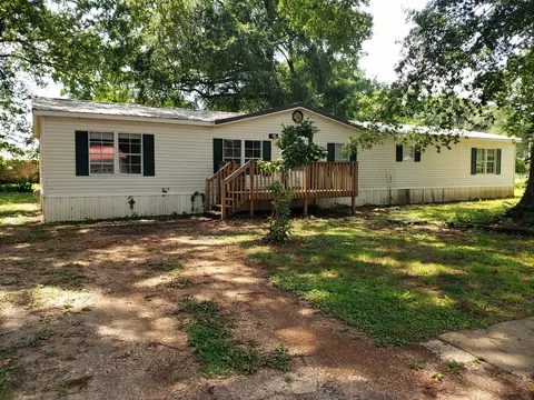 110 Oakwood Dr, Huntland, TN 37345
