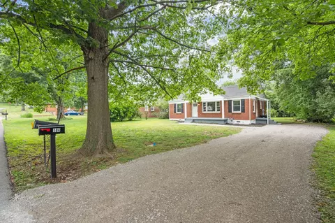 104 Lynn Dr, Columbia, TN 38401