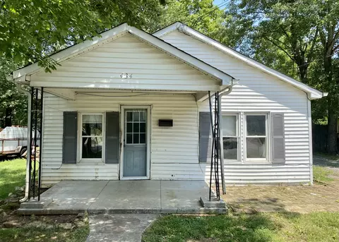 434 3rd St, Lawrenceburg, TN 38464