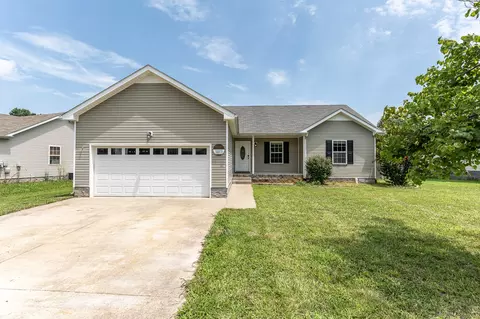 3813 Maliki Dr, Clarksville, TN 37042