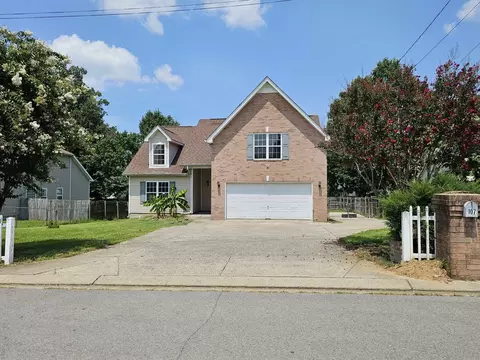 107 Mary Joe Martin Dr, La Vergne, TN 37086
