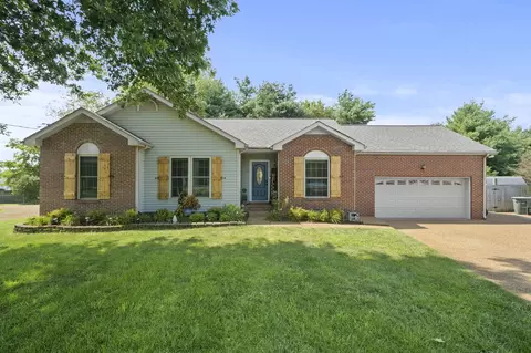 104 Northwoods Ct, White House, TN 37188