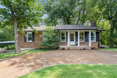 215 Pear Orchard Dr, Goodlettsville, TN 37072