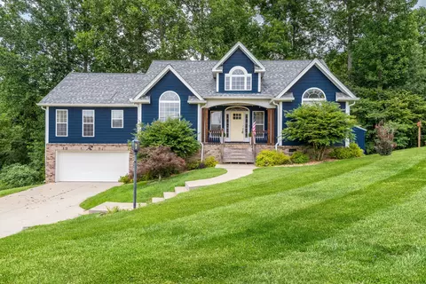 105 Laken Ln, Dickson, TN 37055