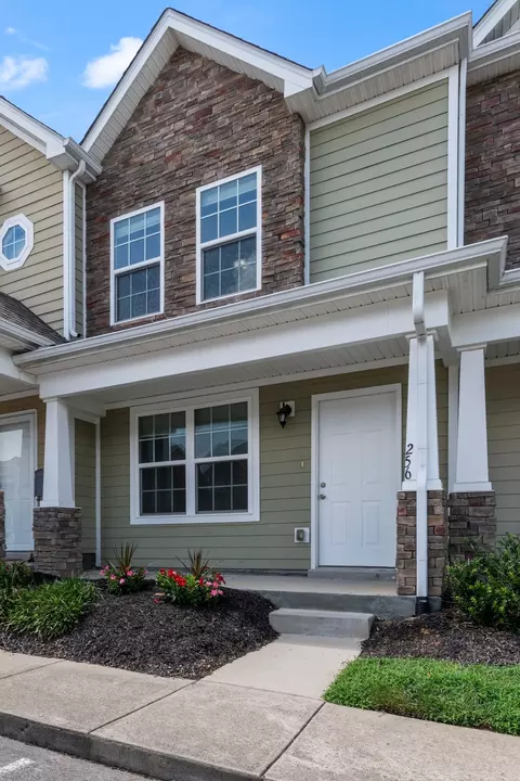256 Cobblestone Place Dr, Goodlettsville, TN 37072