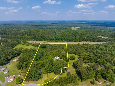 745 S Jenkins Rd, Chickamauga, GA 30707