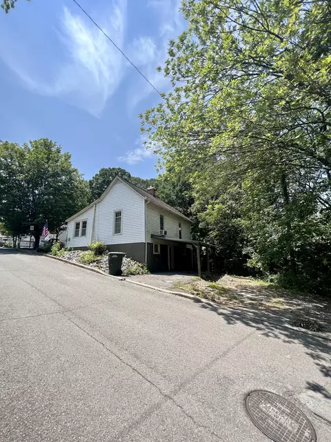 30 Walnut St, Springfield, TN 37172