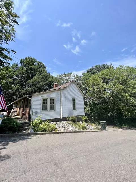 30 Walnut St, Springfield, TN 37172 photo 2