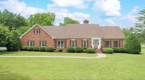 311 Riverbend Country Club Rd, Shelbyville, TN 37160