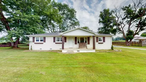 710 Howell Hill Rd, Flintville, TN 37335