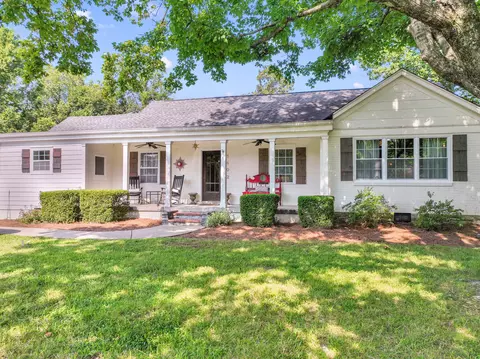 1402 Columbia Ave, Franklin, TN 37064