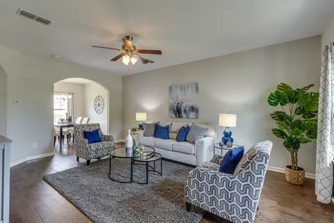 1060 Daniel Ln, Spring Hill, TN 37174 photo 4