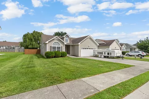 3713 S Jot Dr, Clarksville, TN 37040