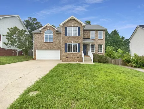 933 Cobbler Dr, Clarksville, TN 37040