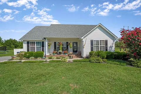 250 Greenwood Dr, Smithville, TN 37166