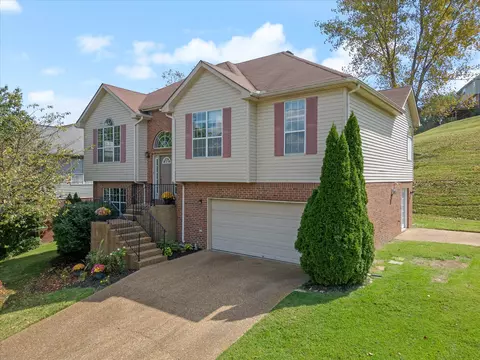 871 E Benjamin Dr, Franklin, TN 37067 photo 2