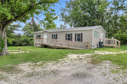 101 Rinks Cir, Columbia, TN 38401