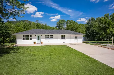 5360 Old Highway 42, Cookeville, TN 38506